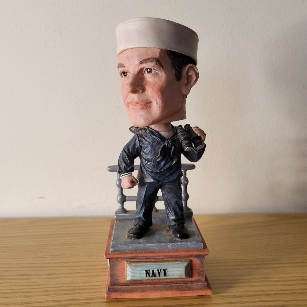 𝅺vanmark Vintage American Heroes "Navy" Bobblehead - Excellent Condition